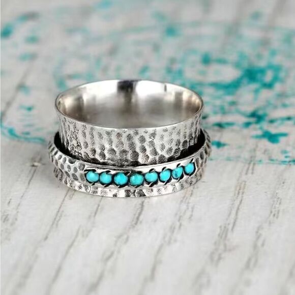 Boho Style Wide Ring Hammered Inlaid Turquoise Rotatable Design For Releasing - Picture 7 of 8